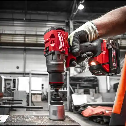 Perceuse à percussion M18 FUEL™ - Milwaukee - M18 FPD3-502X 3 Perceuse à percussion M18 FUEL™ - Milwaukee - M18 FPD3-502X – Image 3