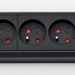 PNN4 - PREMIUM PLUS NOIR 4 PRISES 1,8M H05VV-F 3G1,5 AVEC INTERRUPTEUR - 1390001064 - BRENNENSTUHL S.A.S