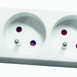 BLOC MULTIPRISES 4 PRISES AVEC INTERUPTEUR, FICHE PLATE, H05VVF 3G1, CABLE 1,5M - 32041 - ELECTRALINE