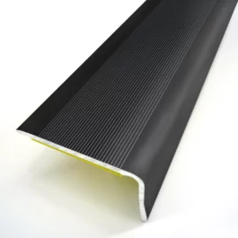 NEZ DE MARCHE 25S ADH ALU NOIR STRIE 25X15MM/3M - DINAC - 228903D