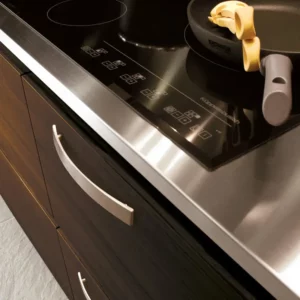 referencesFA3368792191111images225 76810 80000 a2